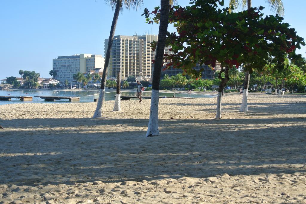 Beach Studio 4 Ocho Rios Ruang foto